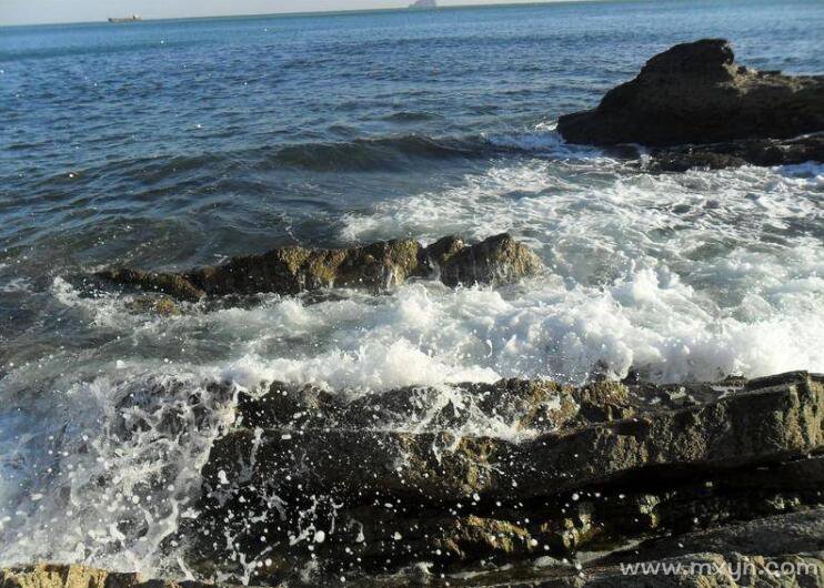 梦见海水涨潮