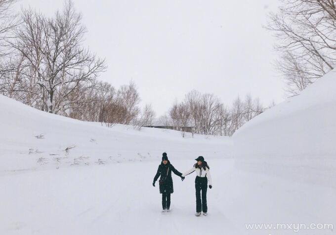 梦见在雪地里走