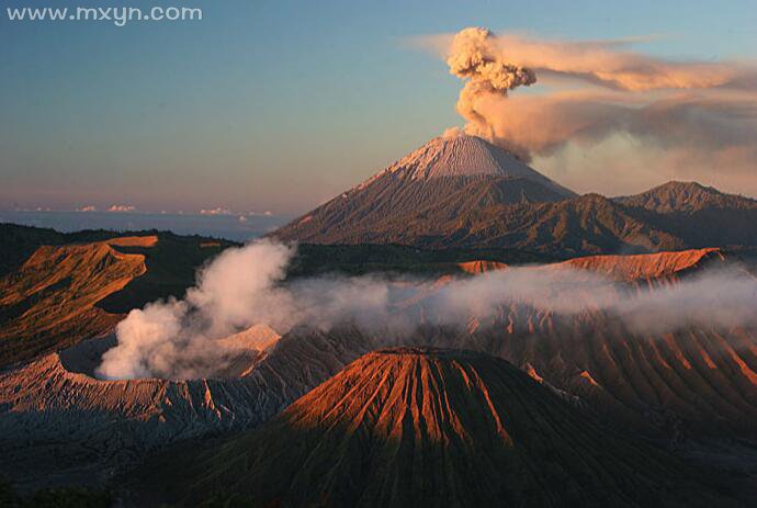 梦见火山喷发