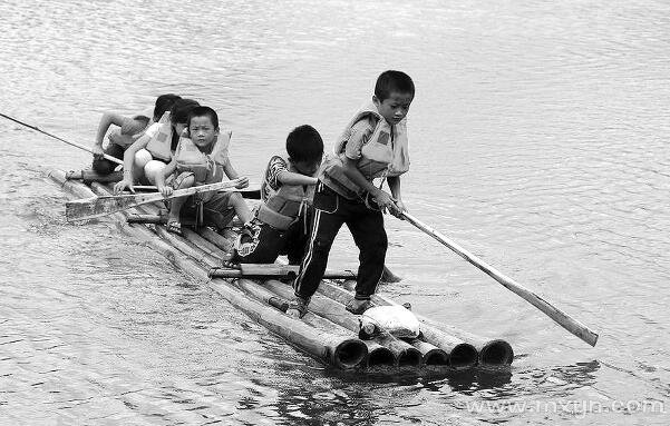 梦见孩子掉水里