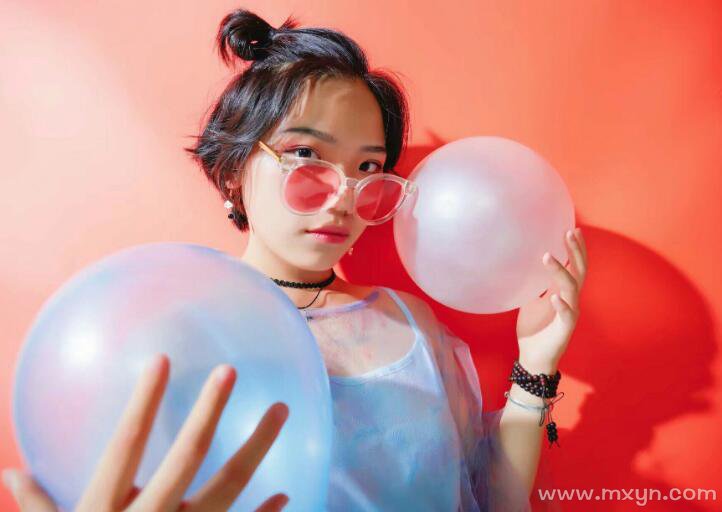 梦见自己的头发剪短了