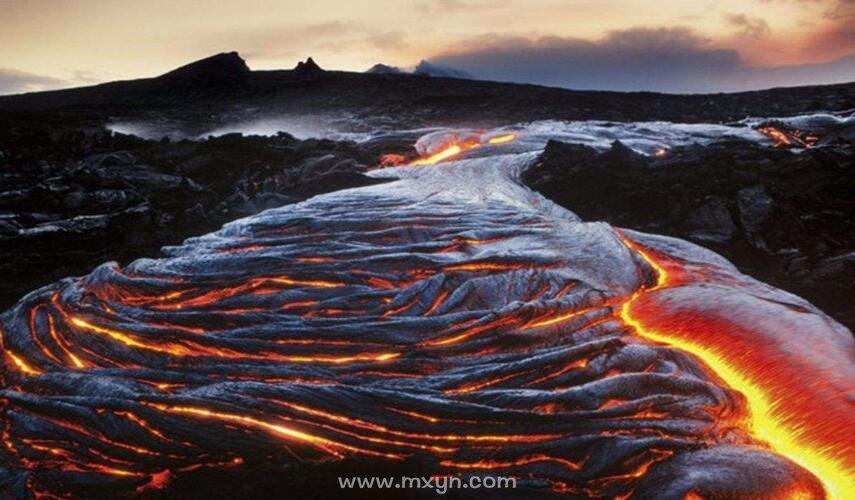 梦见火山爆发逃跑成功