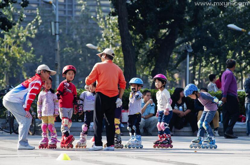 梦见和小孩玩