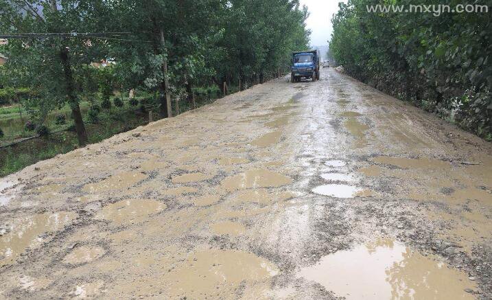 梦见走泥泞的路