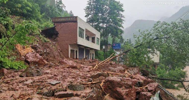 梦见狂风暴雨房屋倒塌