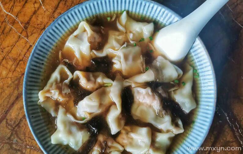 梦见吃馄饨